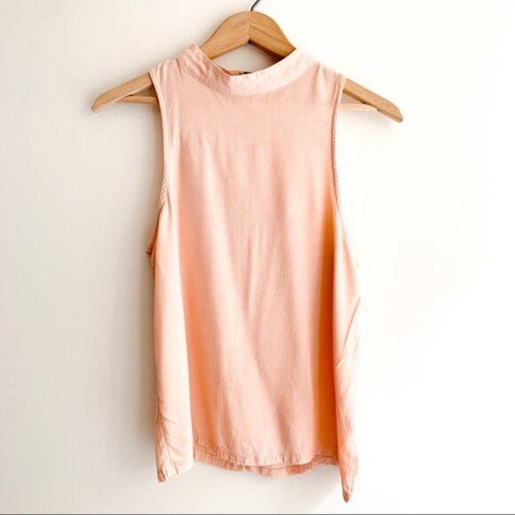 Mink Pink Tank Top Blouse Cropped Mock Neck Crepe Half Zip Pink Size Medium - Picture 2 of 14